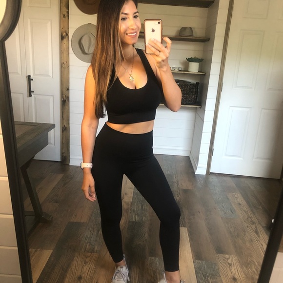 Black Seamless Workout, Yoga Two Piece Set - Picture 3 of 8